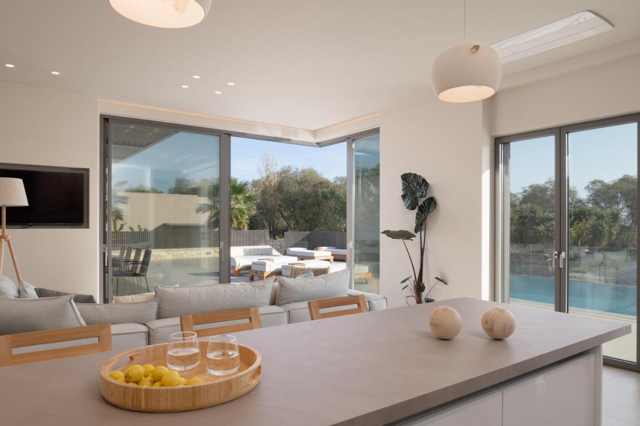 חאניה Athina Luxury Villa, With Pool & Walk To The Beach, By Thinkvilla מראה חיצוני תמונה