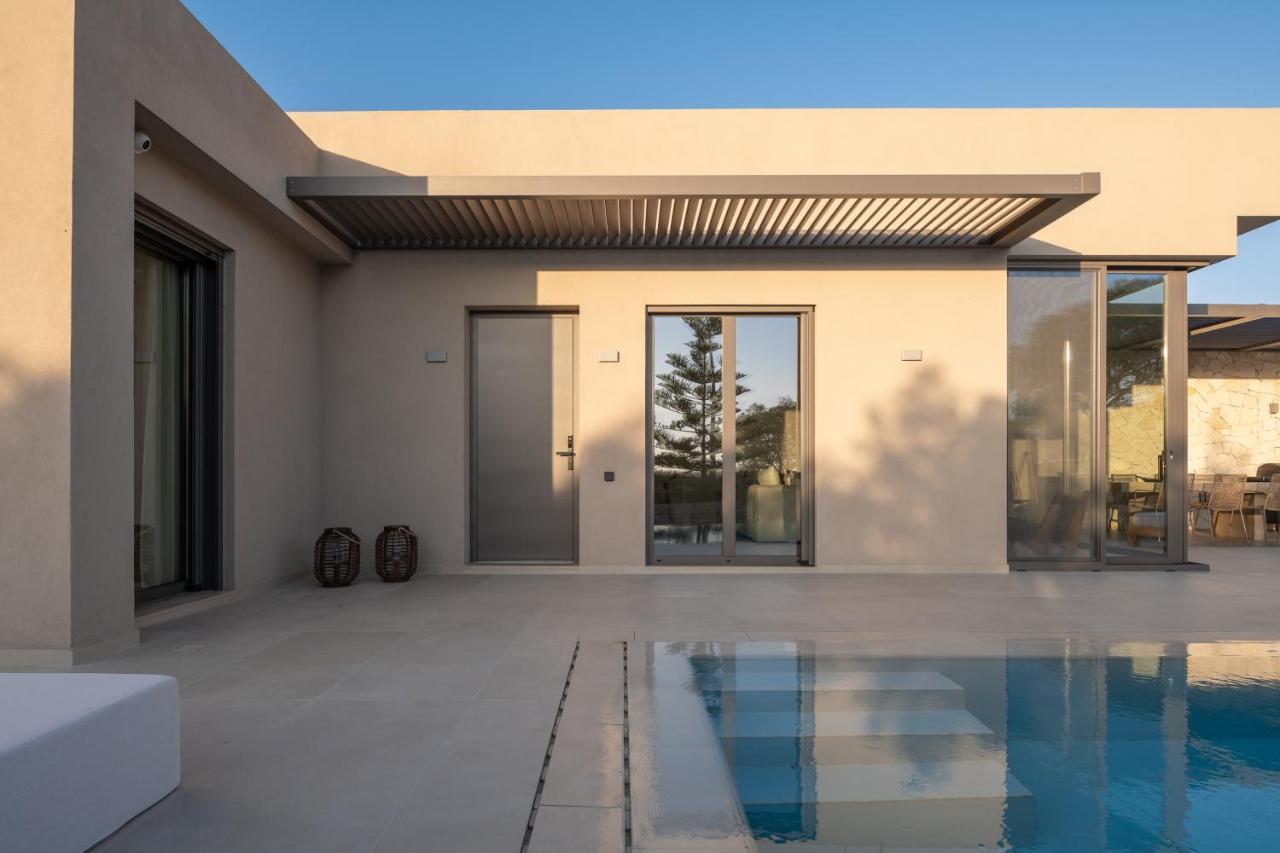 חאניה Athina Luxury Villa, With Pool & Walk To The Beach, By Thinkvilla מראה חיצוני תמונה