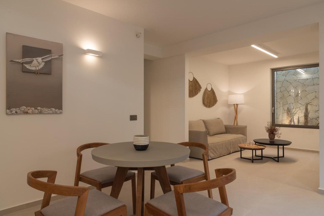 חאניה Athina Luxury Villa, With Pool & Walk To The Beach, By Thinkvilla מראה חיצוני תמונה