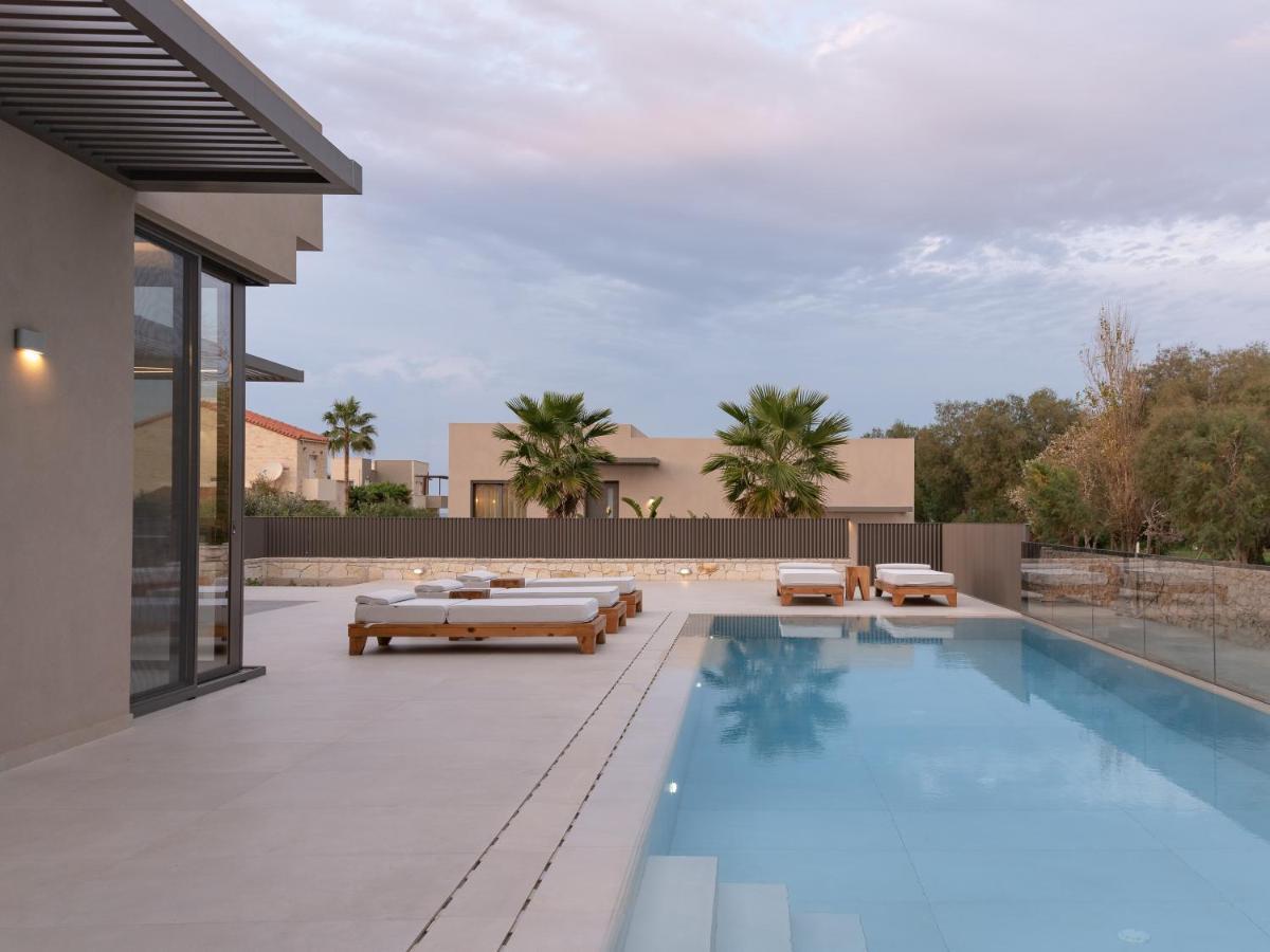 חאניה Athina Luxury Villa, With Pool & Walk To The Beach, By Thinkvilla מראה חיצוני תמונה