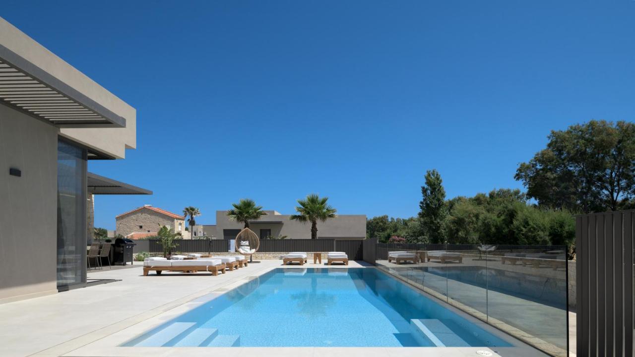 חאניה Athina Luxury Villa, With Pool & Walk To The Beach, By Thinkvilla מראה חיצוני תמונה