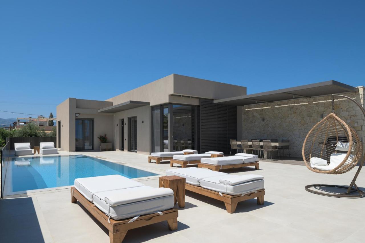 חאניה Athina Luxury Villa, With Pool & Walk To The Beach, By Thinkvilla מראה חיצוני תמונה